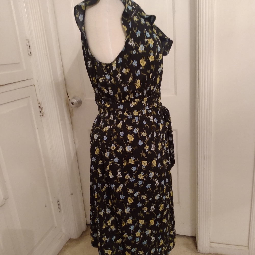 Dress - Picture 8 of 9